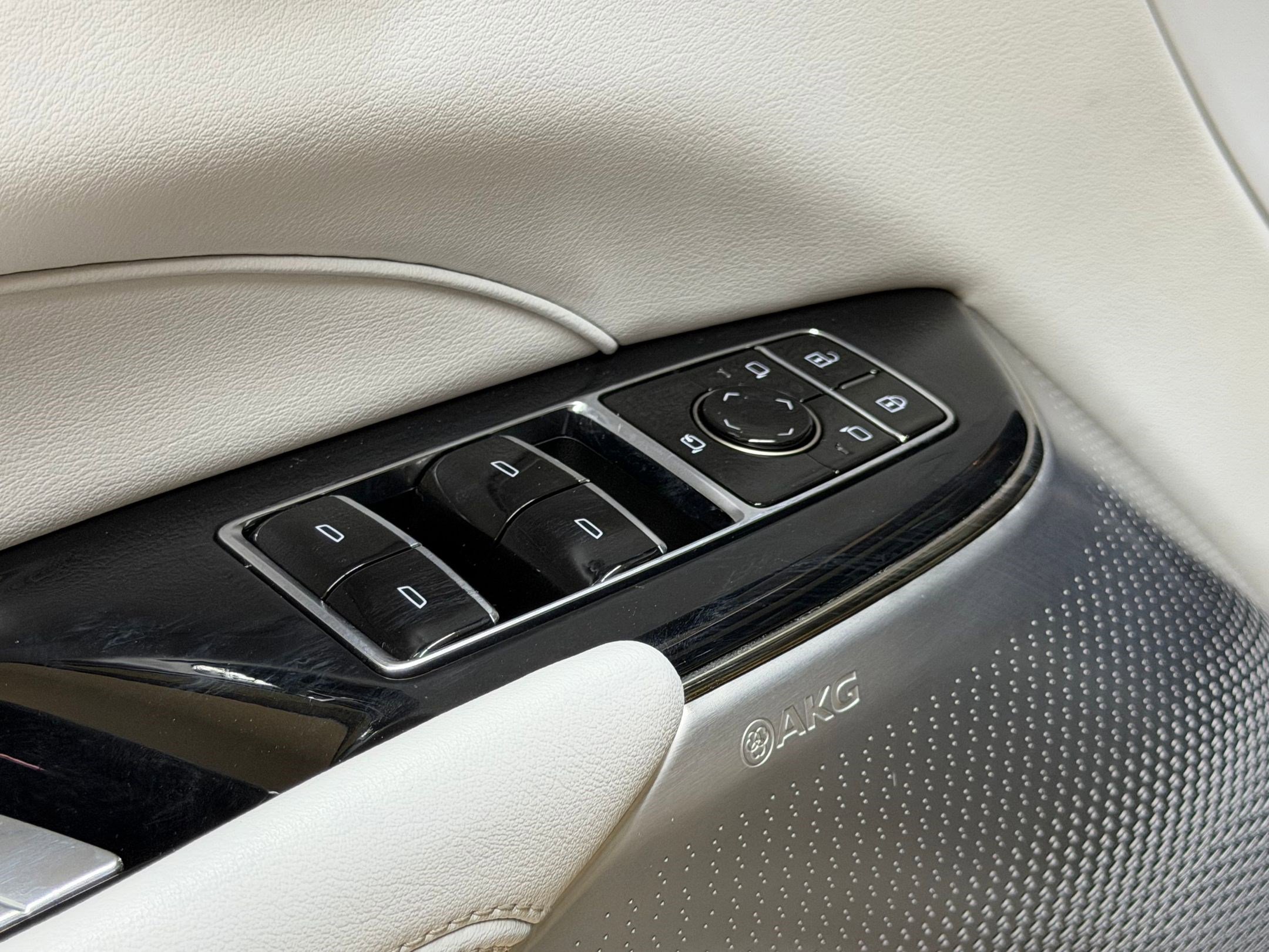 Certified 2024 Cadillac Lyriq Sport image 25