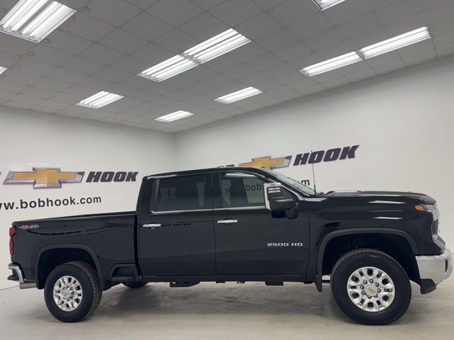 Used 2025 Chevrolet Silverado 2500 LTZ w/ LTZ Plus Package AWD/4WD image 4