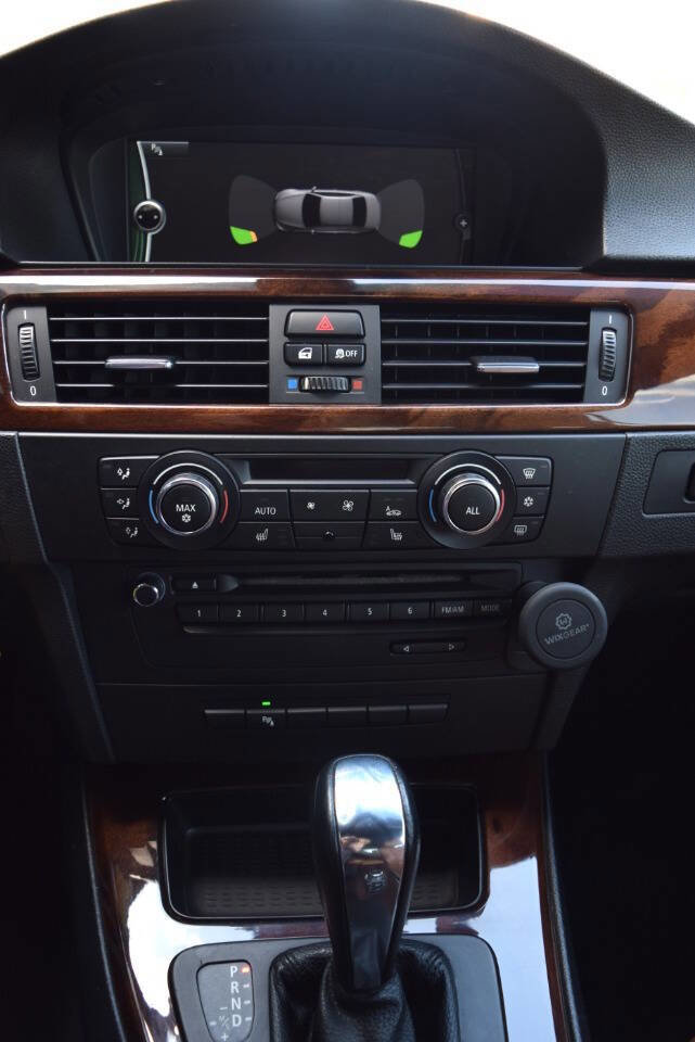 Used 2012 BMW 335i Convertible image 47