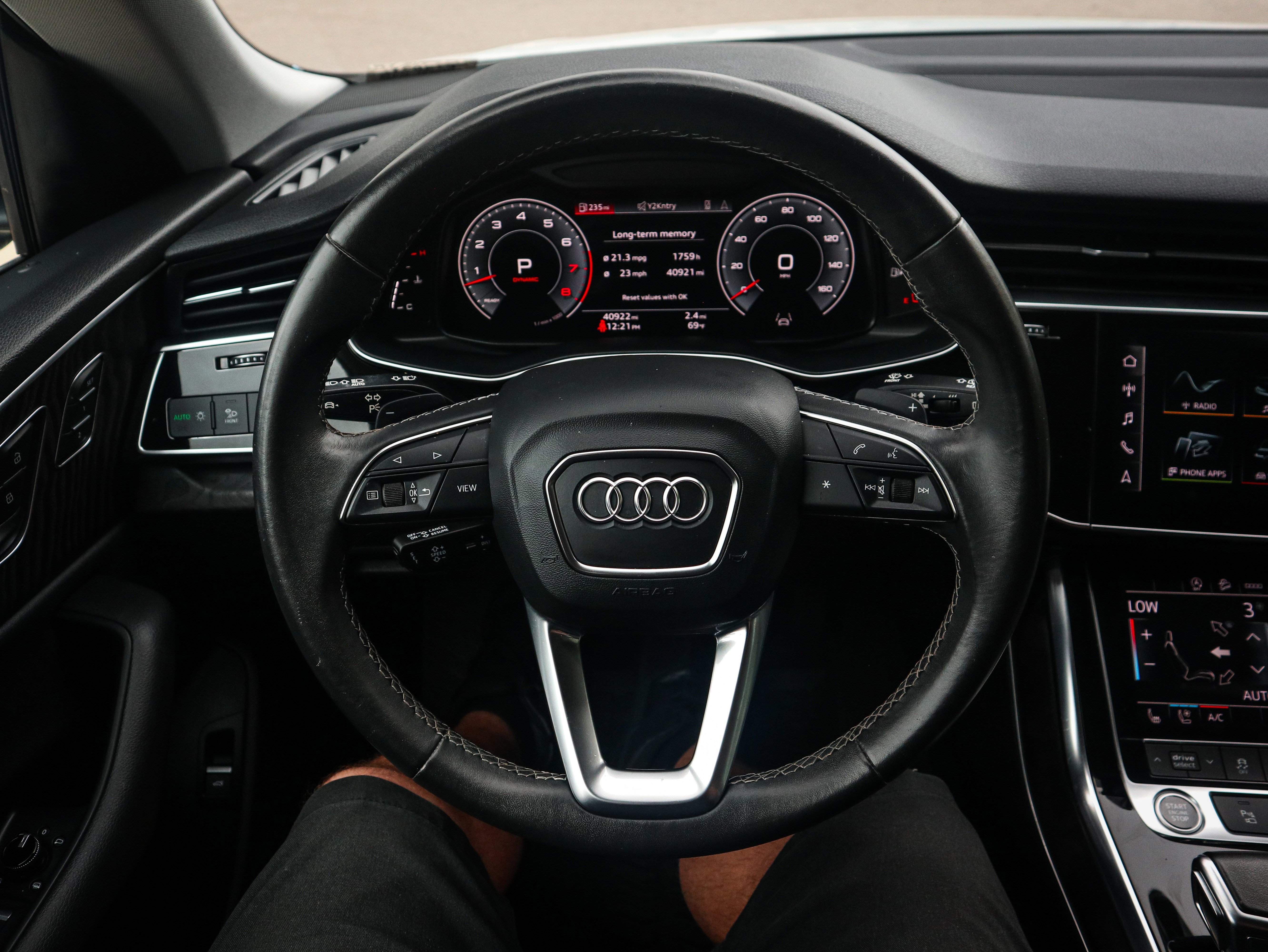 Used 2022 Audi Q8 Premium Plus image 16