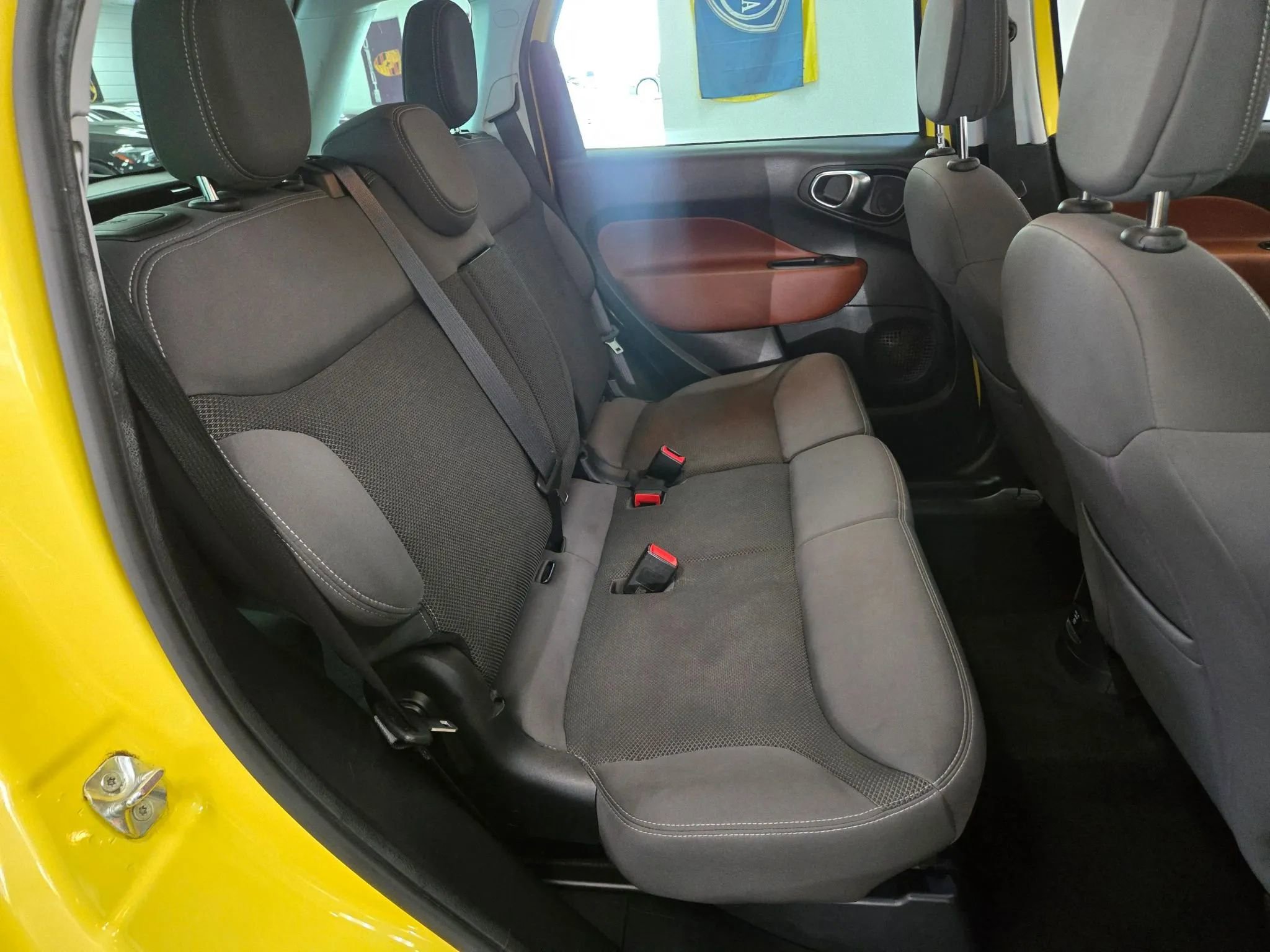 Used 2014 FIAT 500L Trekking w/ Popular Equipment Group image 21