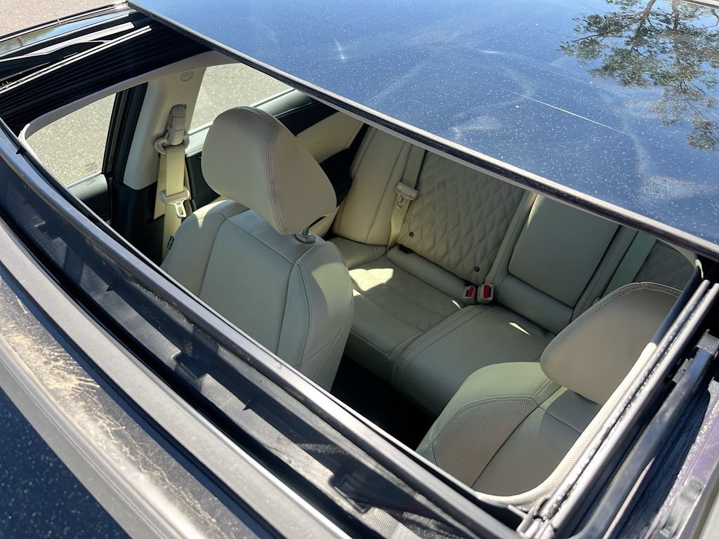 Used 2023 Nissan Maxima Platinum w/ Sport Mat Group FWD image 23
