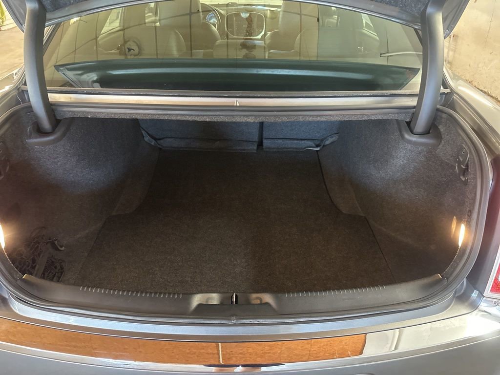 Used 2012 Chrysler 300 Limited image 20