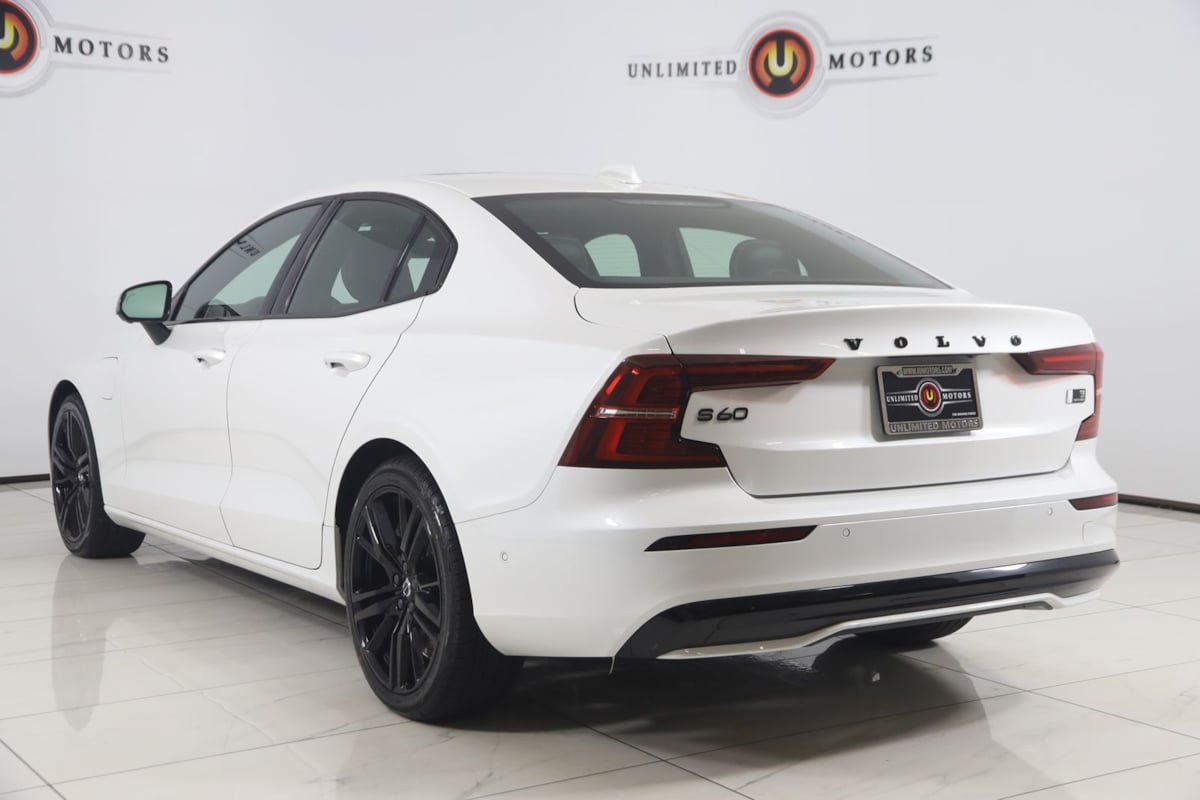 Used 2024 Volvo S60 T8 Plus AWD/4WD image 4
