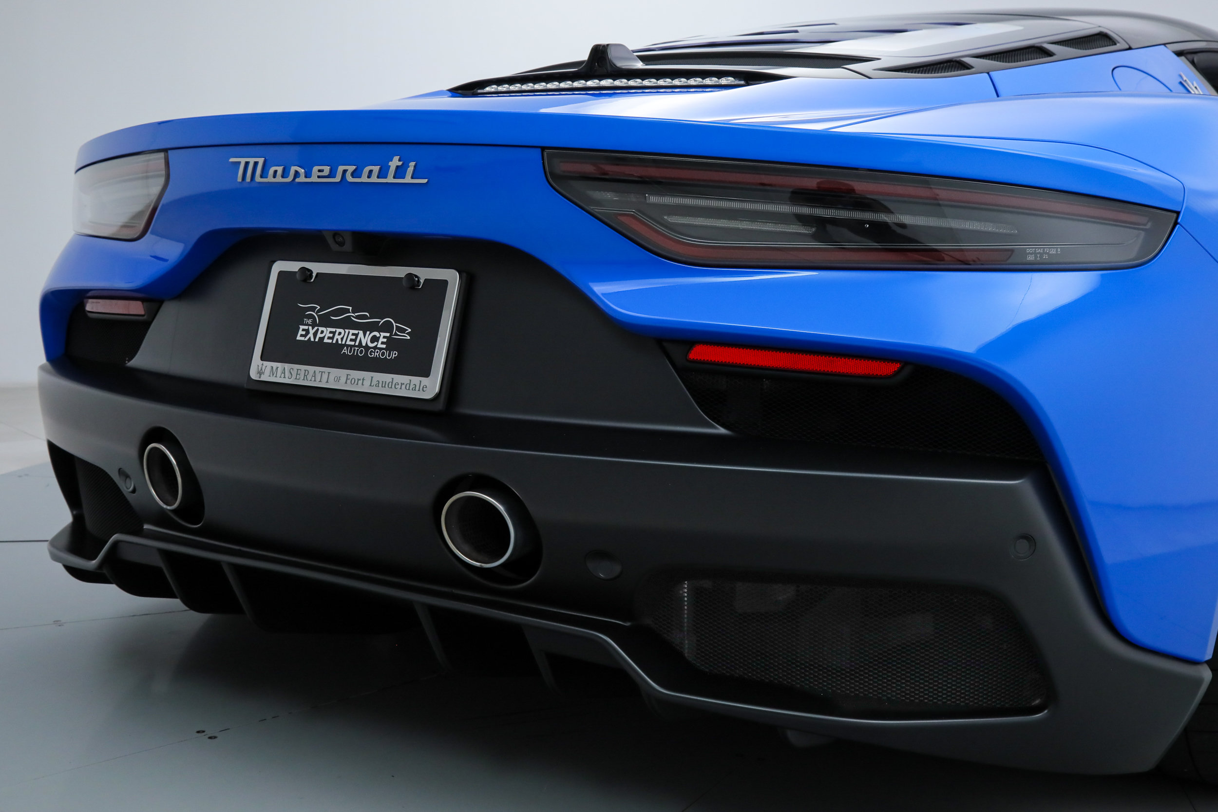 Certified 2022 Maserati MC20 Coupe RWD image 19