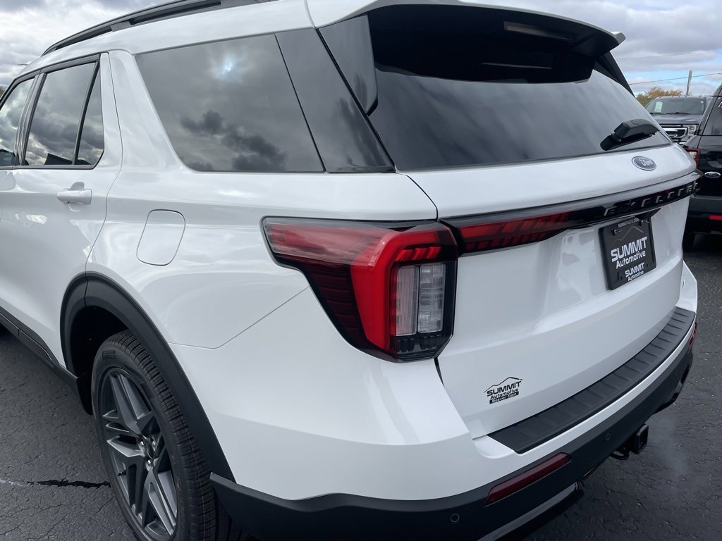 New 2026 Ford Explorer ST-Line w/ ST-Line Street Pack image 31
