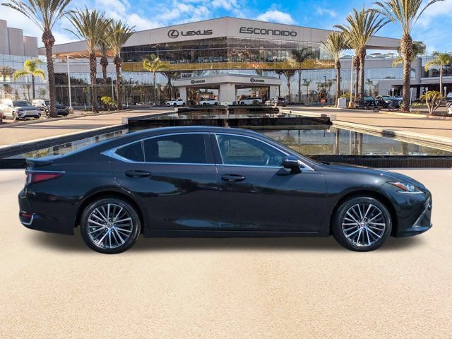 Used 2025 Lexus ES 300h w/ Premium Package FWD image 4