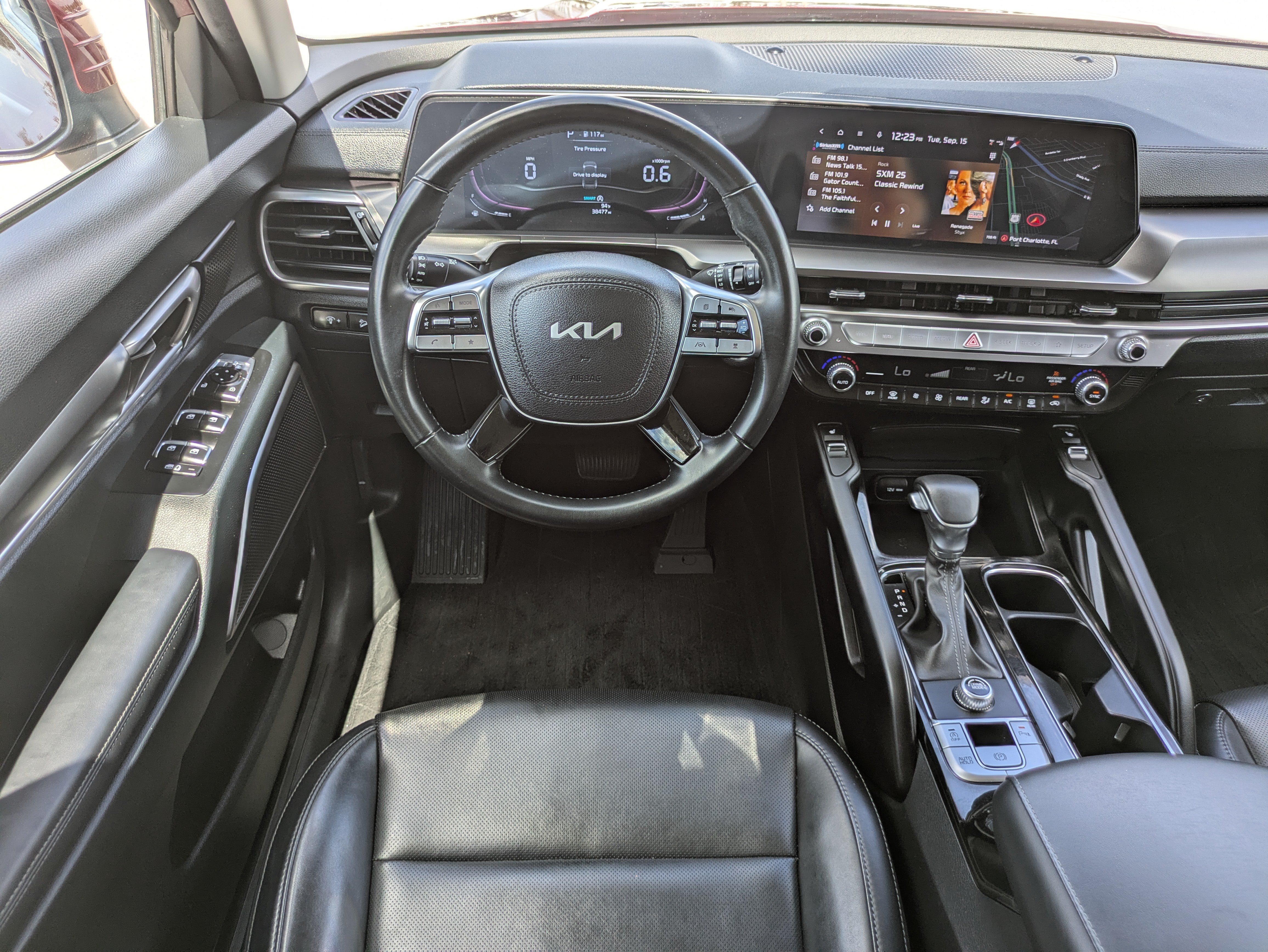 Certified 2024 Kia Telluride S w/ S Sunroof Package FWD image 16
