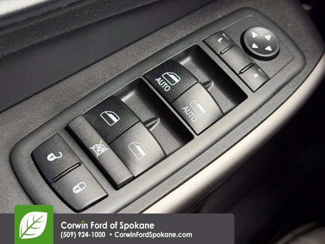Used 2019 Jeep Cherokee Latitude Plus FWD image 20