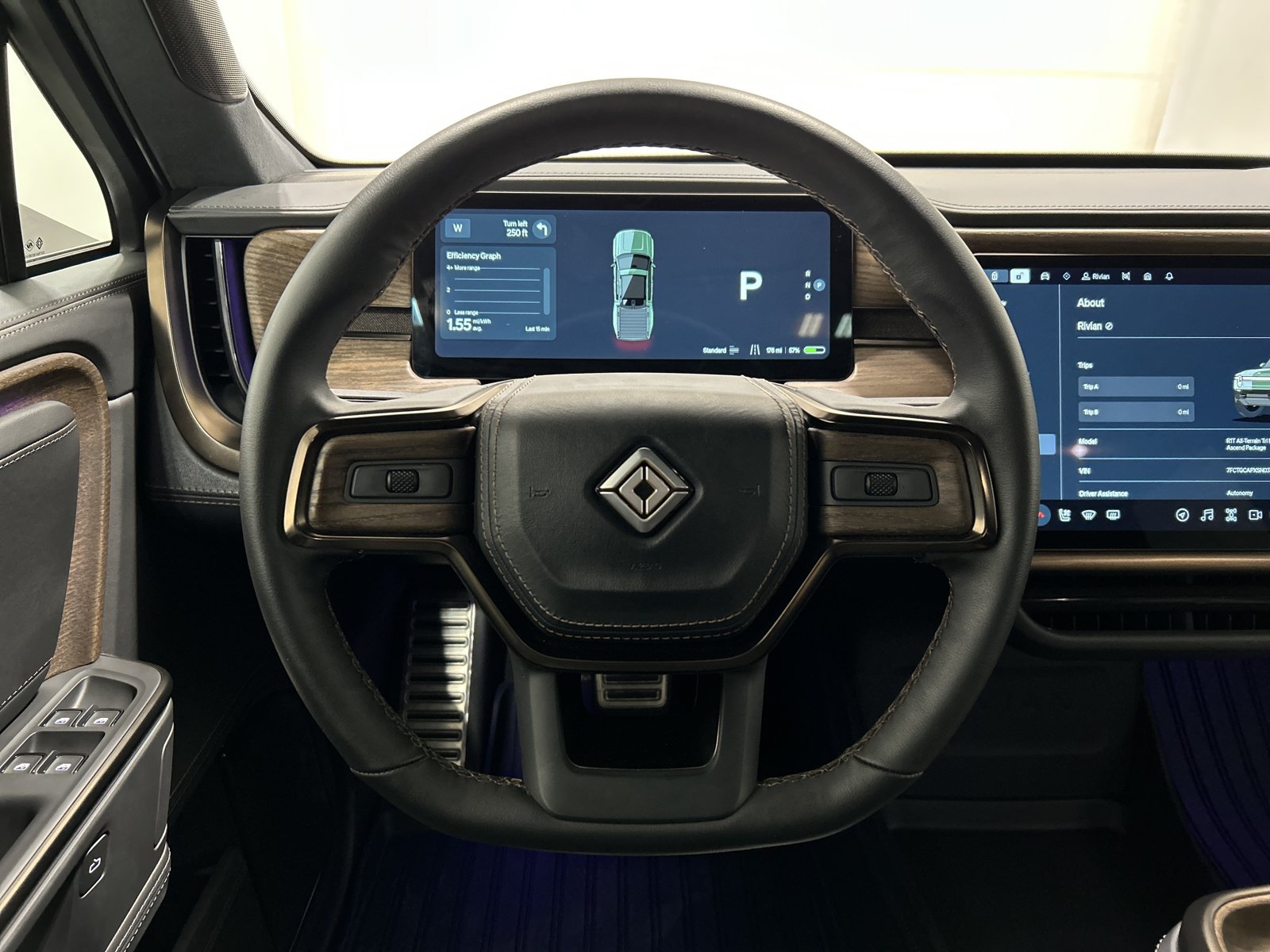 Used 2025 Rivian R1T Premium AWD/4WD image 26