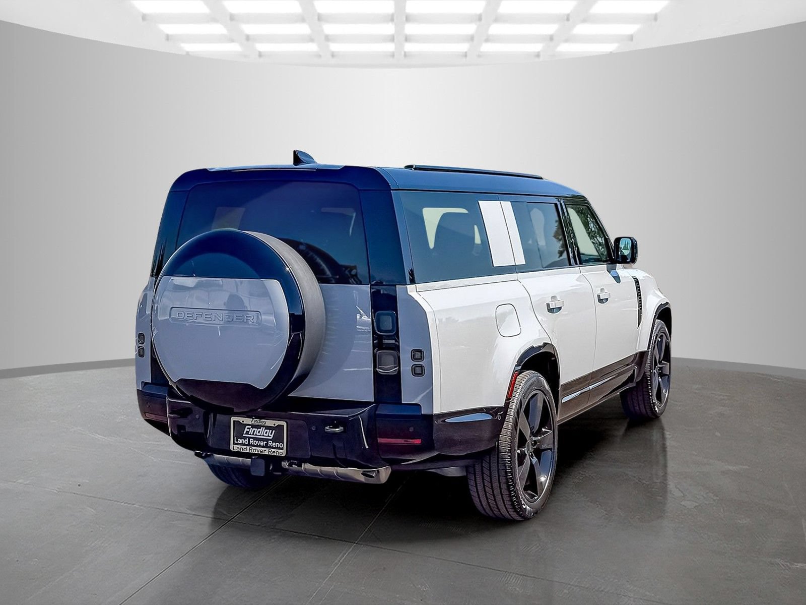 New 2026 Land Rover Defender 130 X-Dynamic SE AWD/4WD image 5