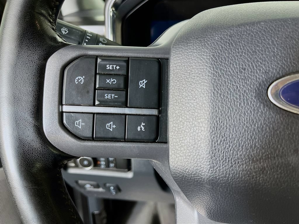 Used 2024 Ford F250 Lariat w/ Black Appearance Package AWD/4WD image 15