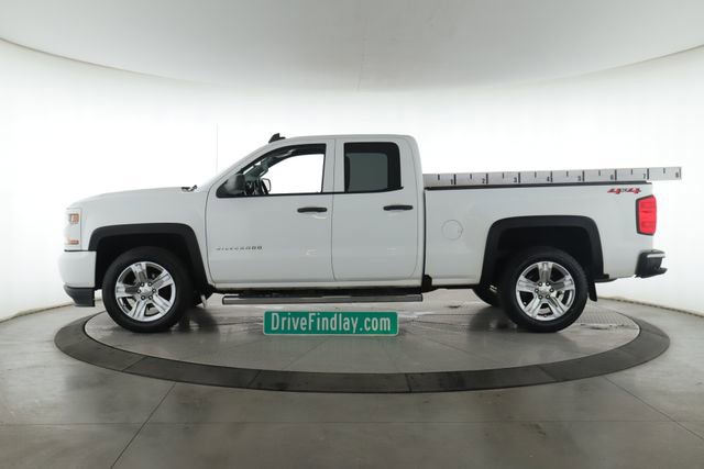 Used 2018 Chevrolet Silverado 1500 Custom w/ Custom Convenience Package AWD/4WD image 9
