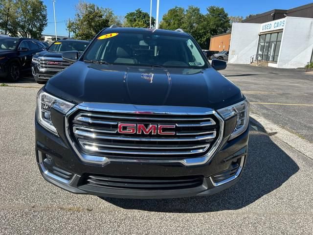Used 2024 GMC Terrain SLT AWD/4WD image 8