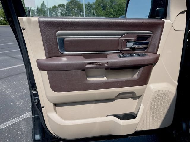 Used 2017 RAM 1500 Classic SLT AWD/4WD image 19