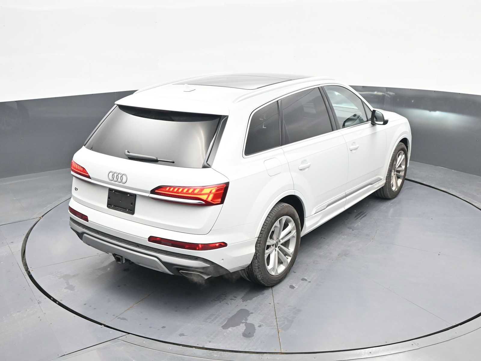 Used 2025 Audi Q7 3.0T Prestige w/ Prestige Package image 31