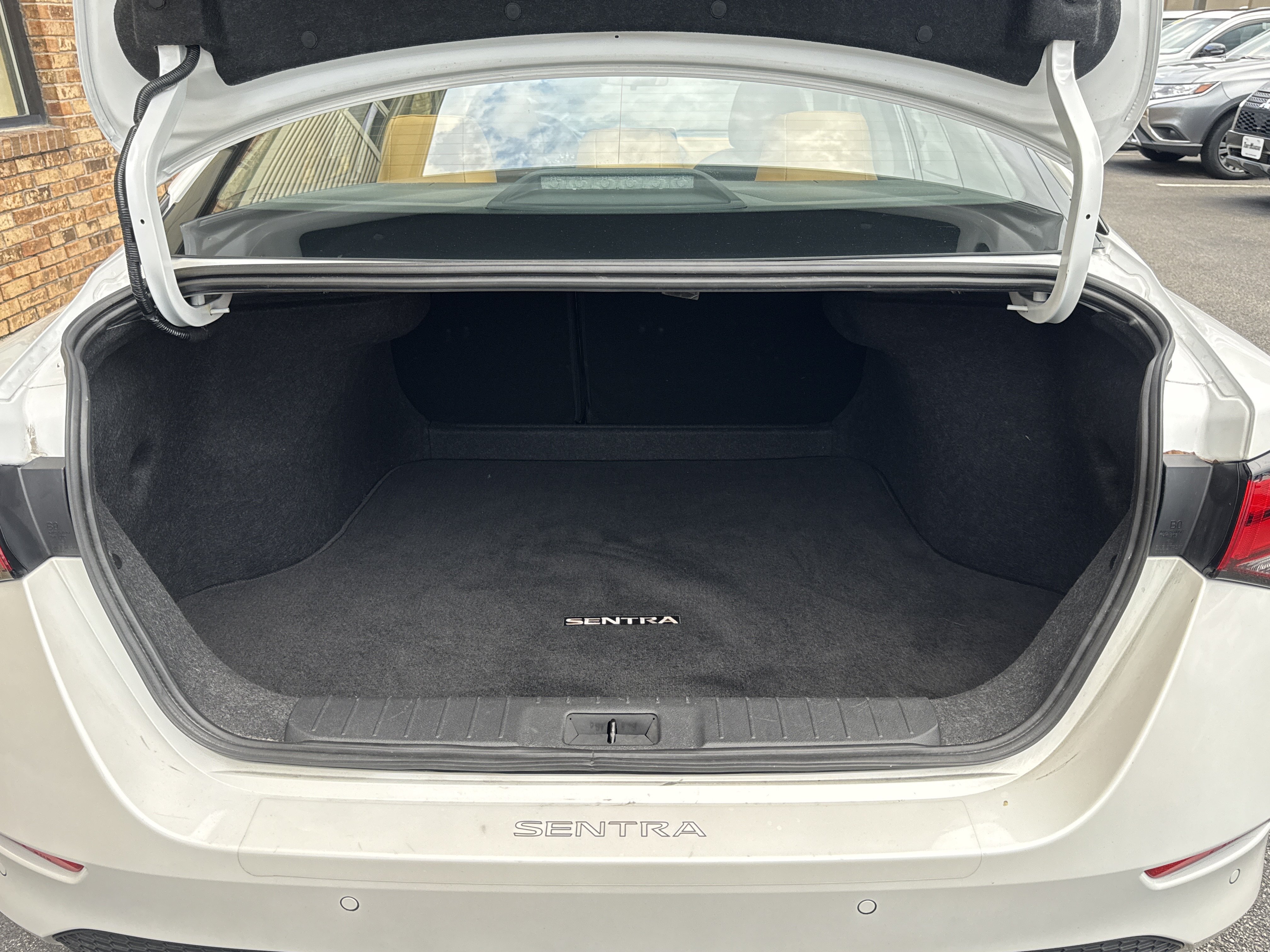 Used 2024 Nissan Sentra SV w/ SV Premium Package FWD image 11