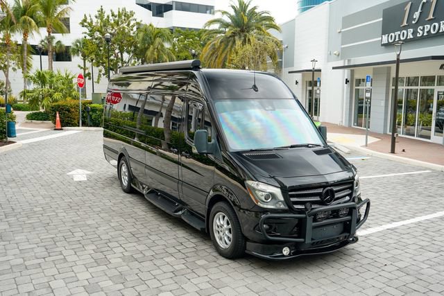 Used 2018 Mercedes-Benz Sprinter 3500 image 32