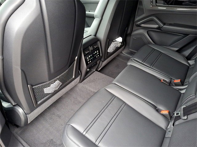 New 2026 Porsche Cayenne GTS image 13