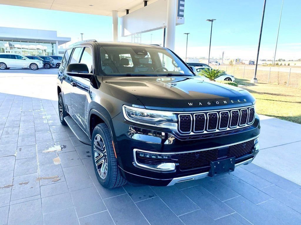 Used 2024 Jeep Wagoneer Series II w/ Flexible Seating Group AWD/4WD image 4