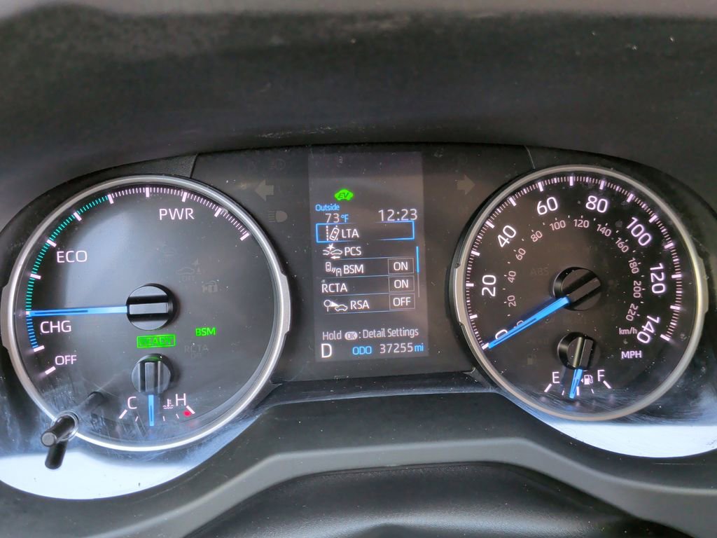 Used 2022 Toyota RAV4 XLE AWD/4WD image 16