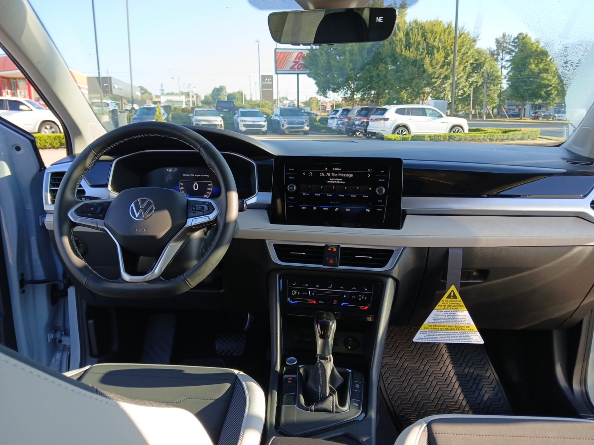 New 2027 Volkswagen Taos SE FWD image 25