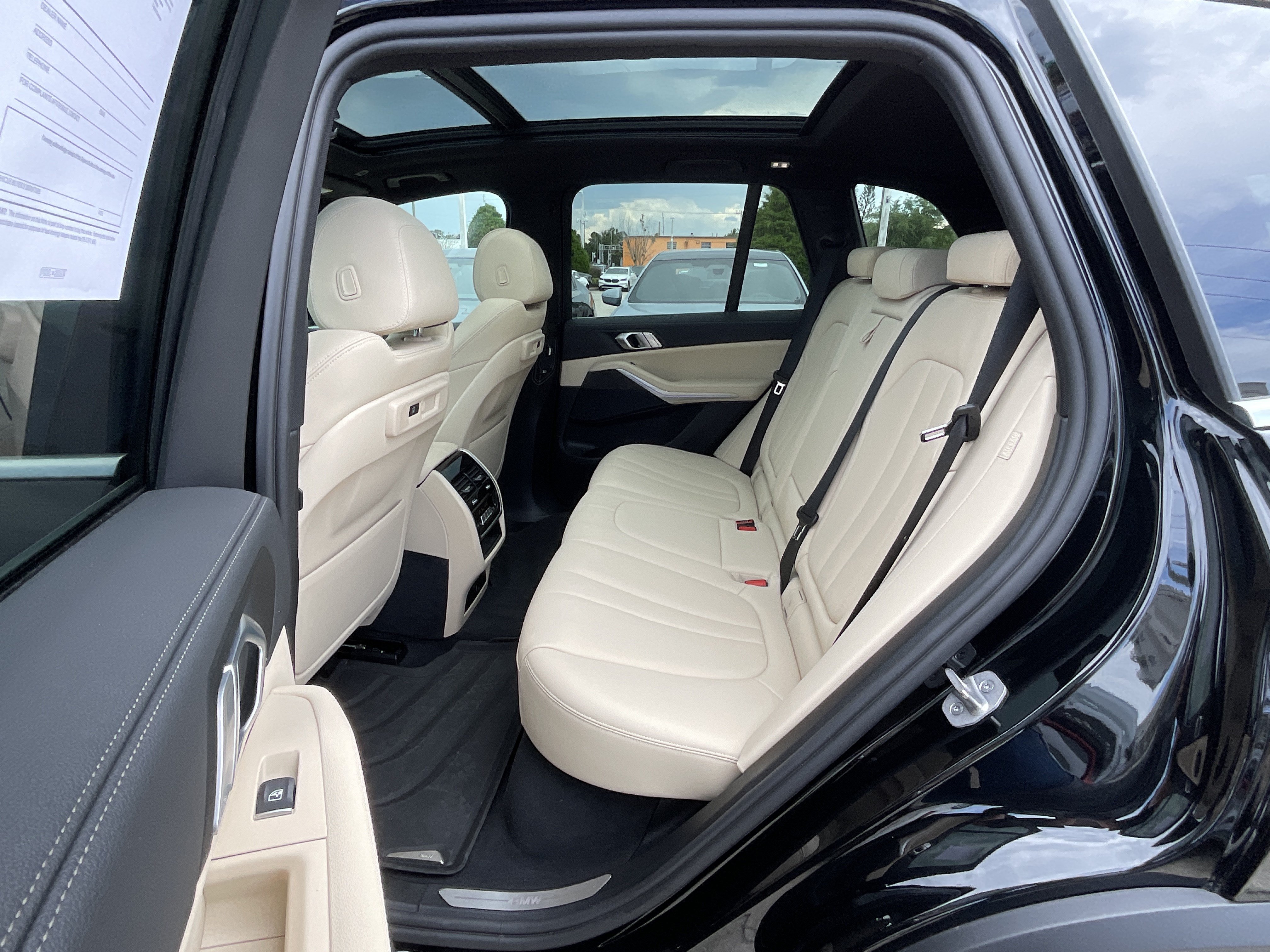 Used 2022 BMW X5 sDrive40i w/ Premium Package RWD image 25