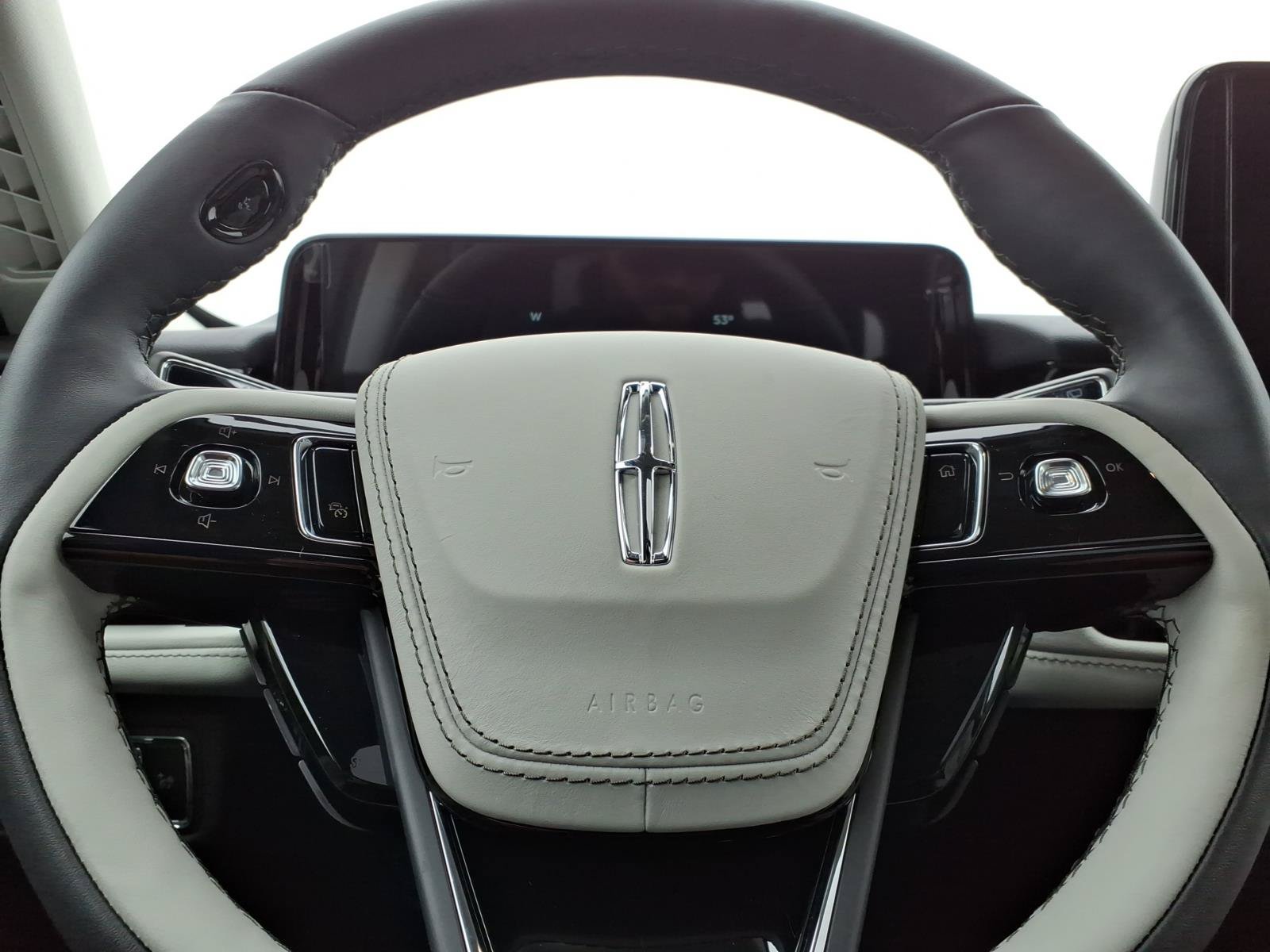 New 2026 Lincoln Aviator AWD image 23