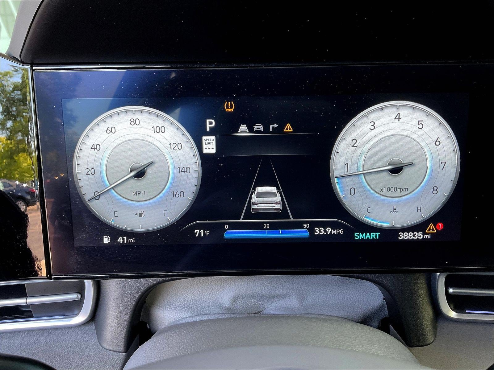 Used 2024 Hyundai Elantra SEL FWD image 13