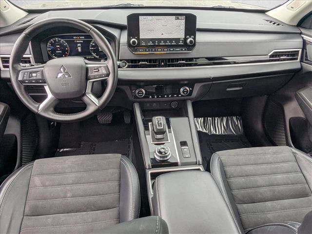 Used 2024 Mitsubishi Outlander SE image 18