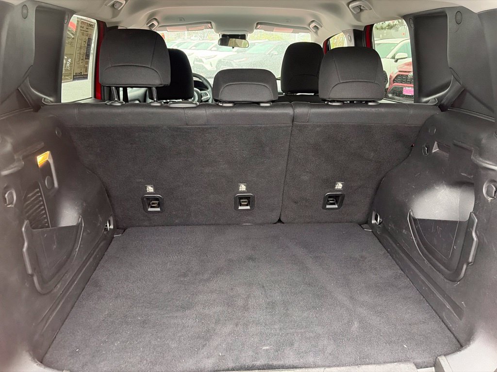 Used 2020 Jeep Renegade Latitude FWD image 18