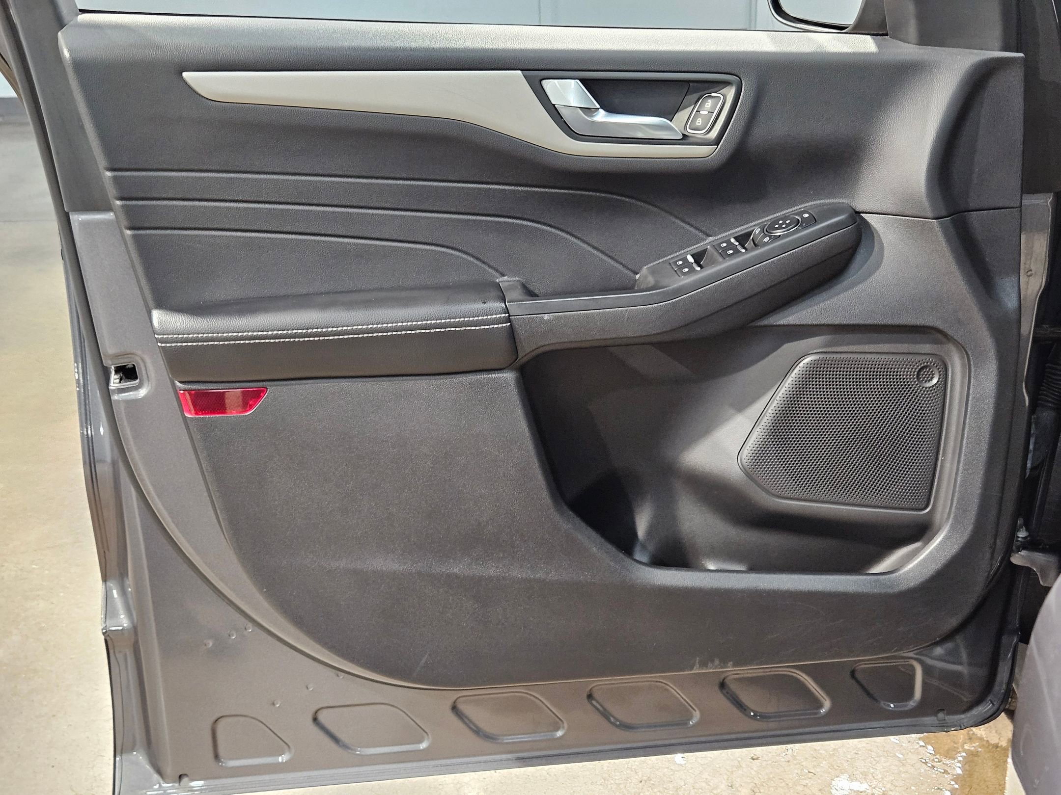 Used 2021 Ford Escape SEL image 20