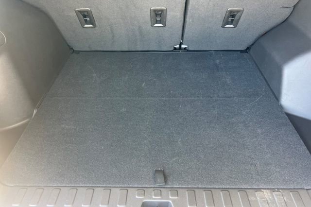 Used 2024 Chevrolet Equinox LS w/ LS Convenience Package image 18