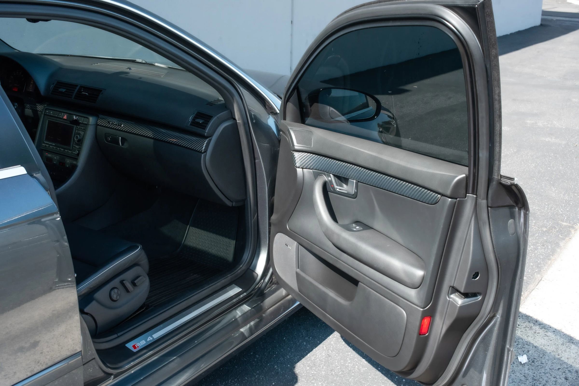 Used 2008 Audi RS 4 Sedan AWD/4WD image 25