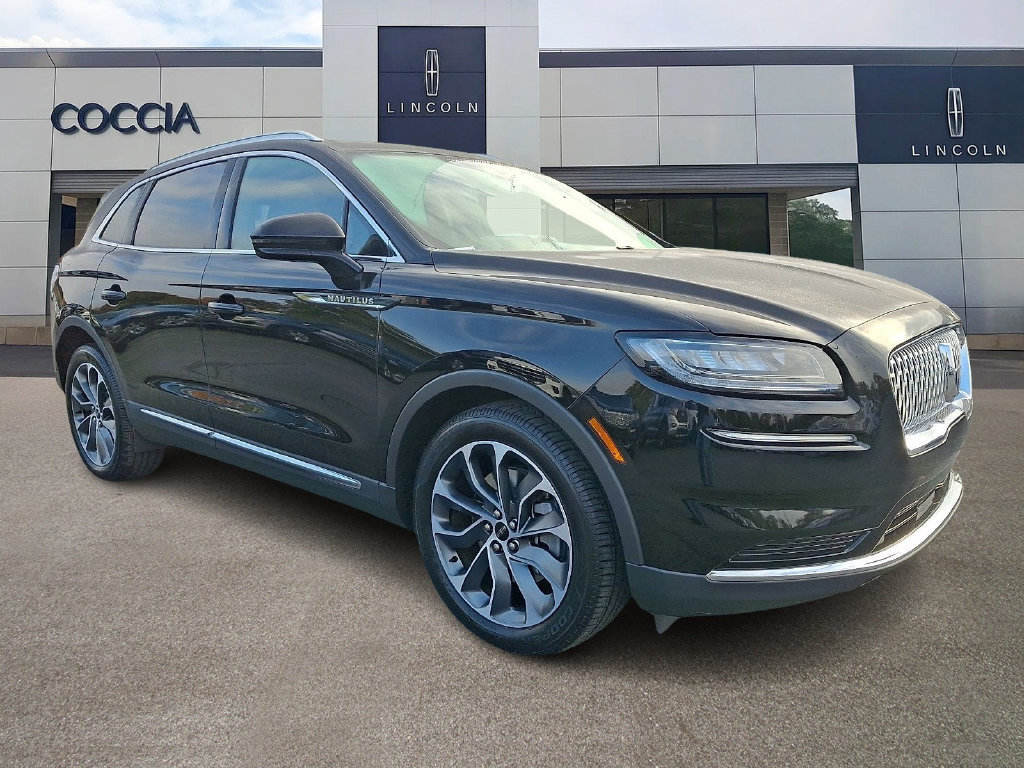 Certified 2022 Lincoln Nautilus Reserve AWD/4WD image 3