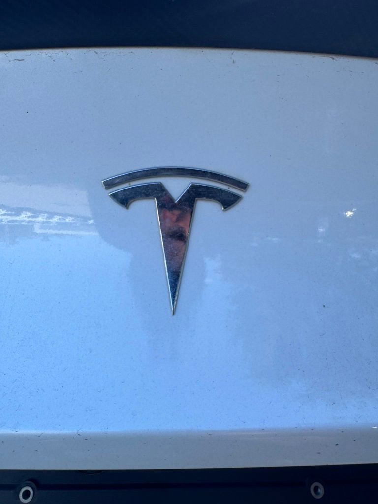 Used 2022 Tesla Model Y Performance image 13