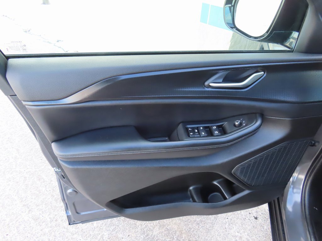 Certified 2024 Jeep Grand Cherokee Altitude image 22