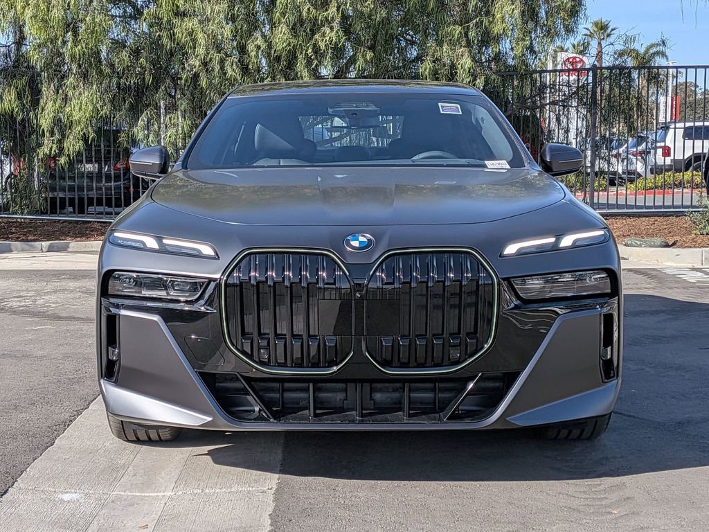 New 2026 BMW 740i image 4