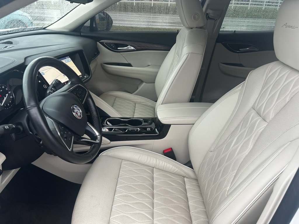 Used 2021 Buick Envision Avenir w/ Technology Package II image 9