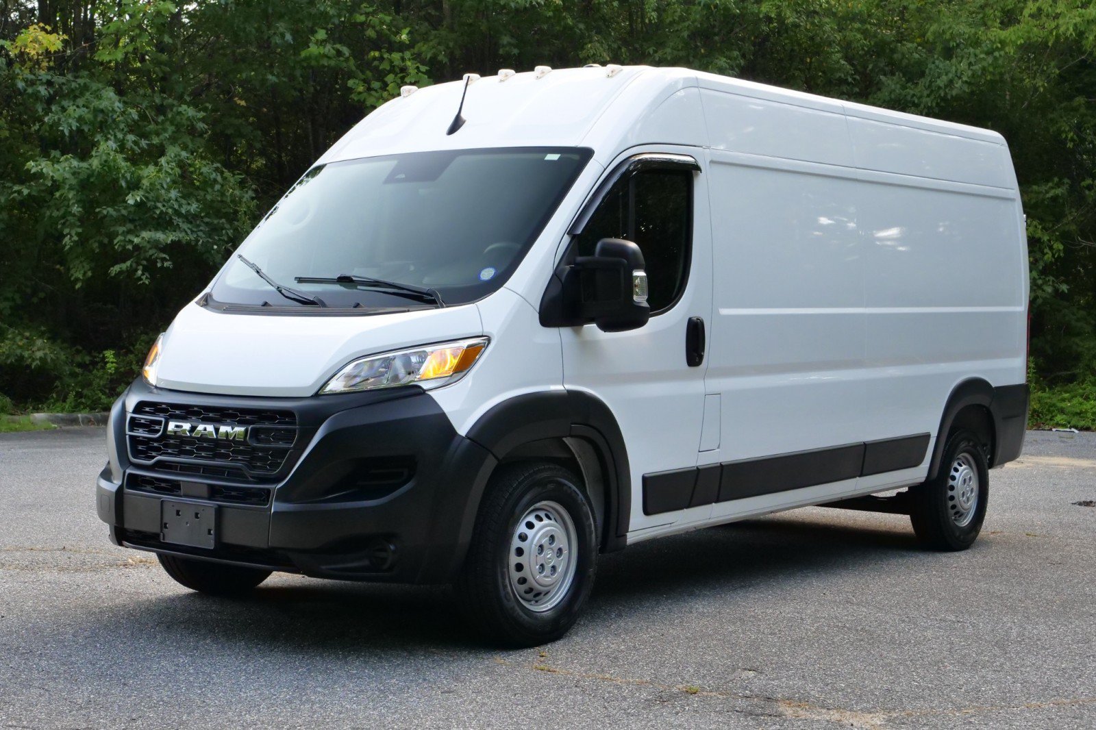 Used 2024 RAM ProMaster 2500 FWD image 6