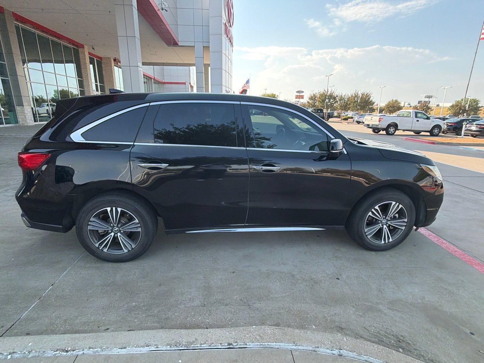 Used 2017 Acura MDX FWD image 22