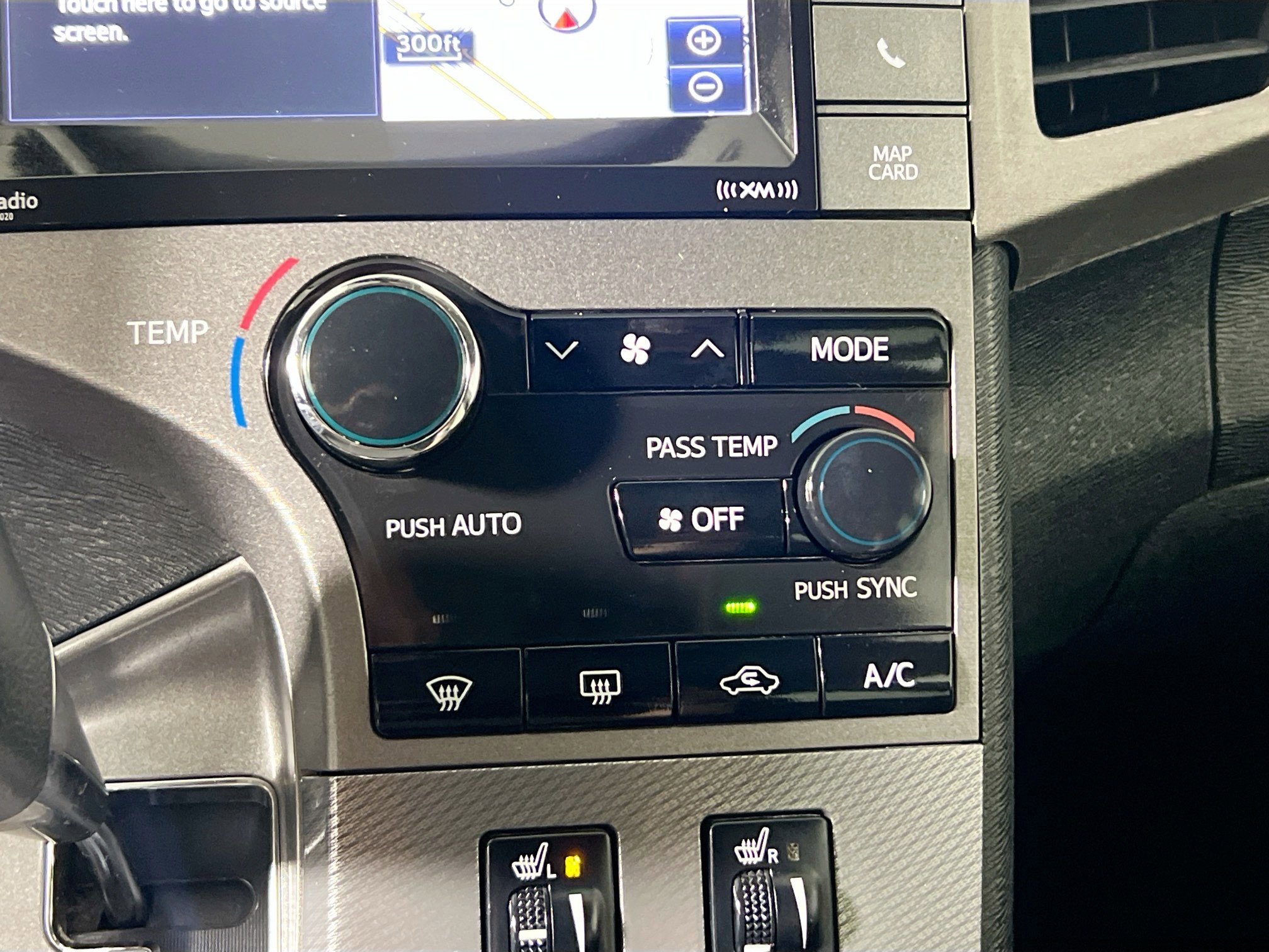 Used 2015 Toyota Venza XLE FWD image 27