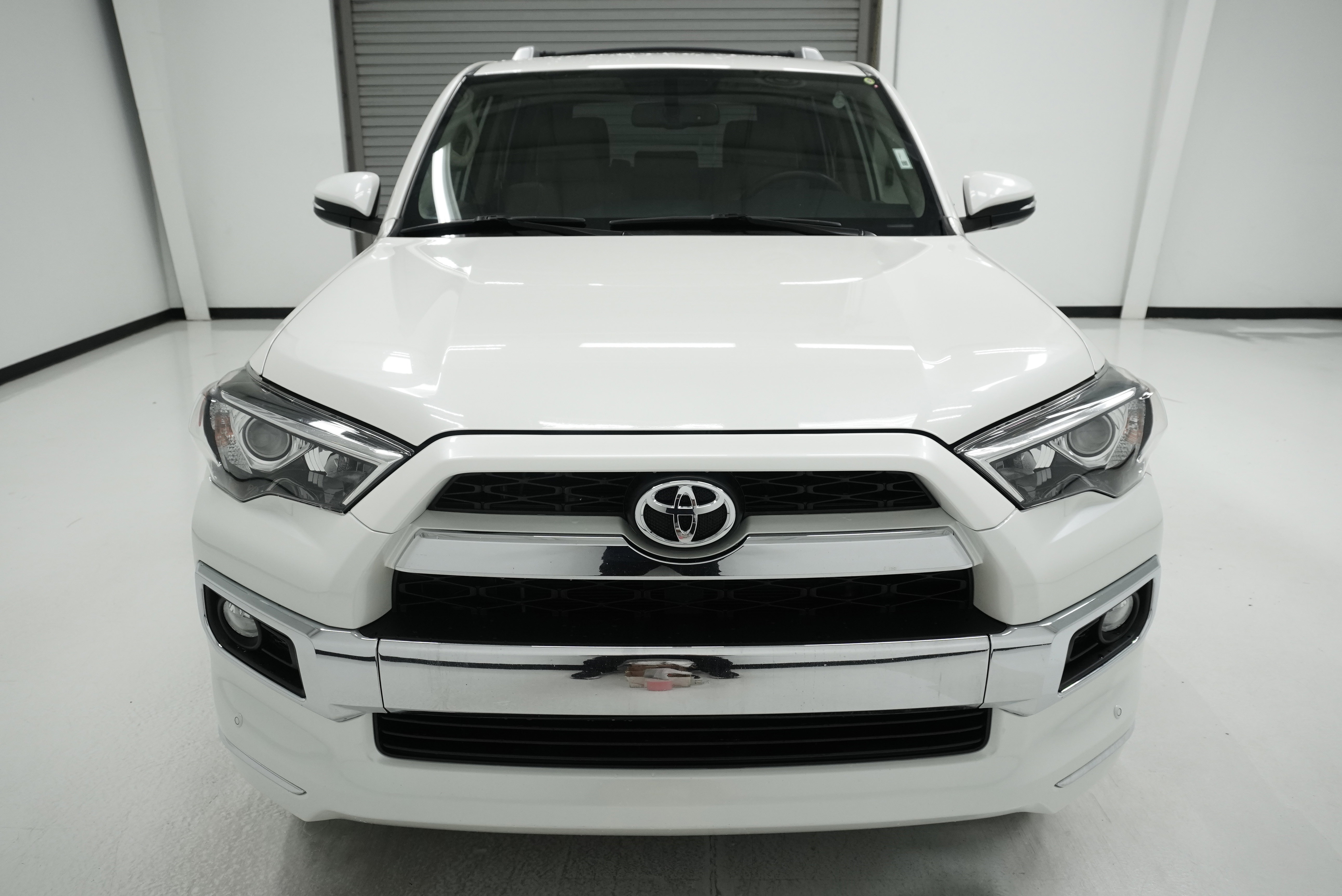 Used 2019 Toyota 4Runner Limited AWD/4WD image 2