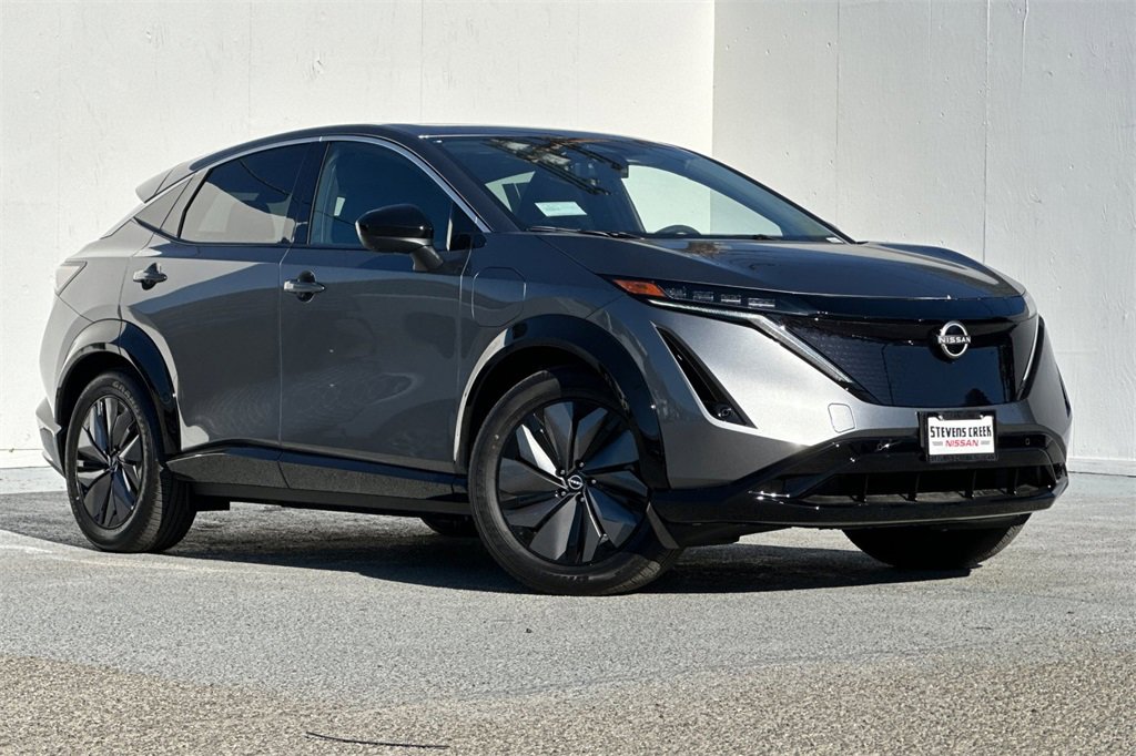 New 2025 Nissan Ariya FWD image 2