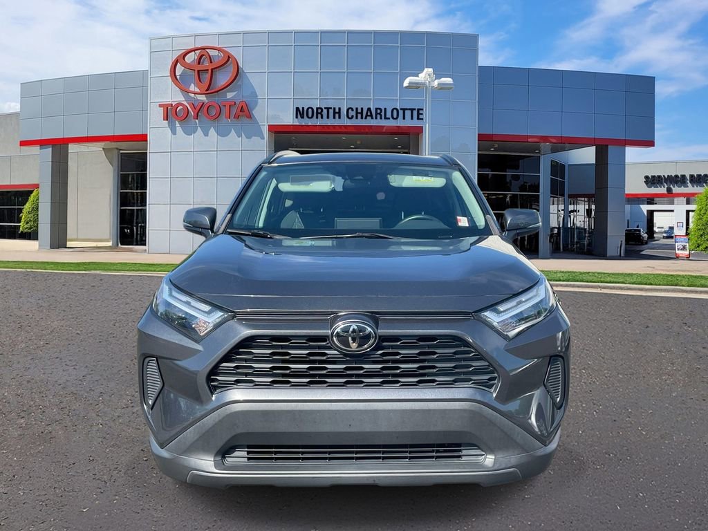 Used 2022 Toyota RAV4 XLE w/ Convenience Package image 3