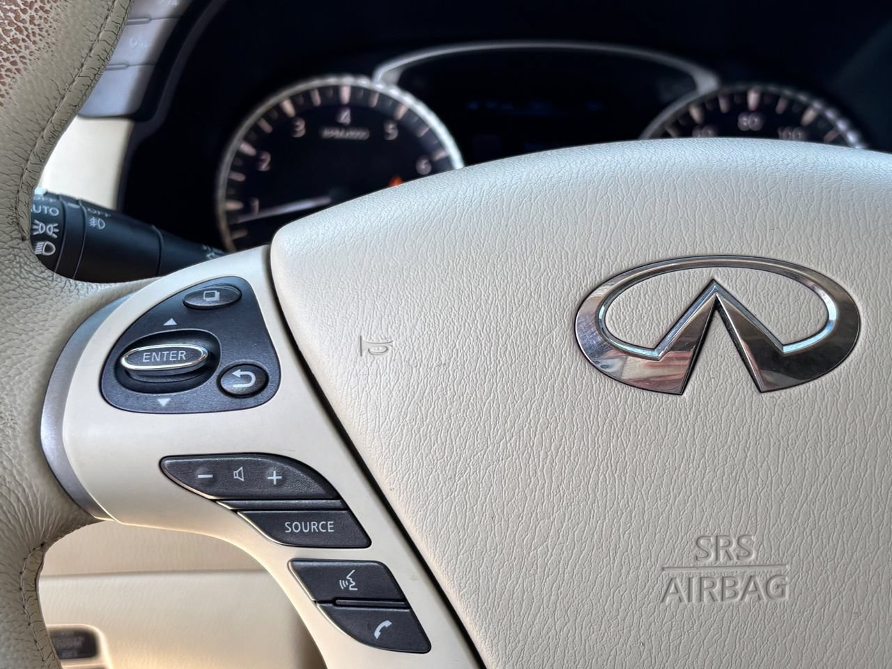 Used 2013 INFINITI JX35 FWD w/ Premium Pkg image 19