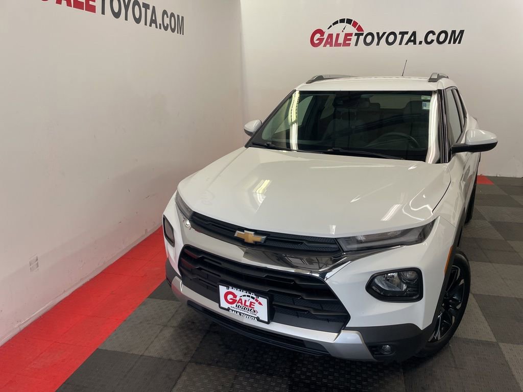 Used 2021 Chevrolet TrailBlazer LT AWD/4WD image 3