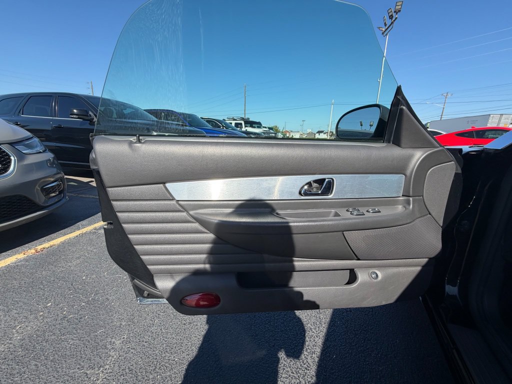 Used 2002 Ford Thunderbird RWD image 9