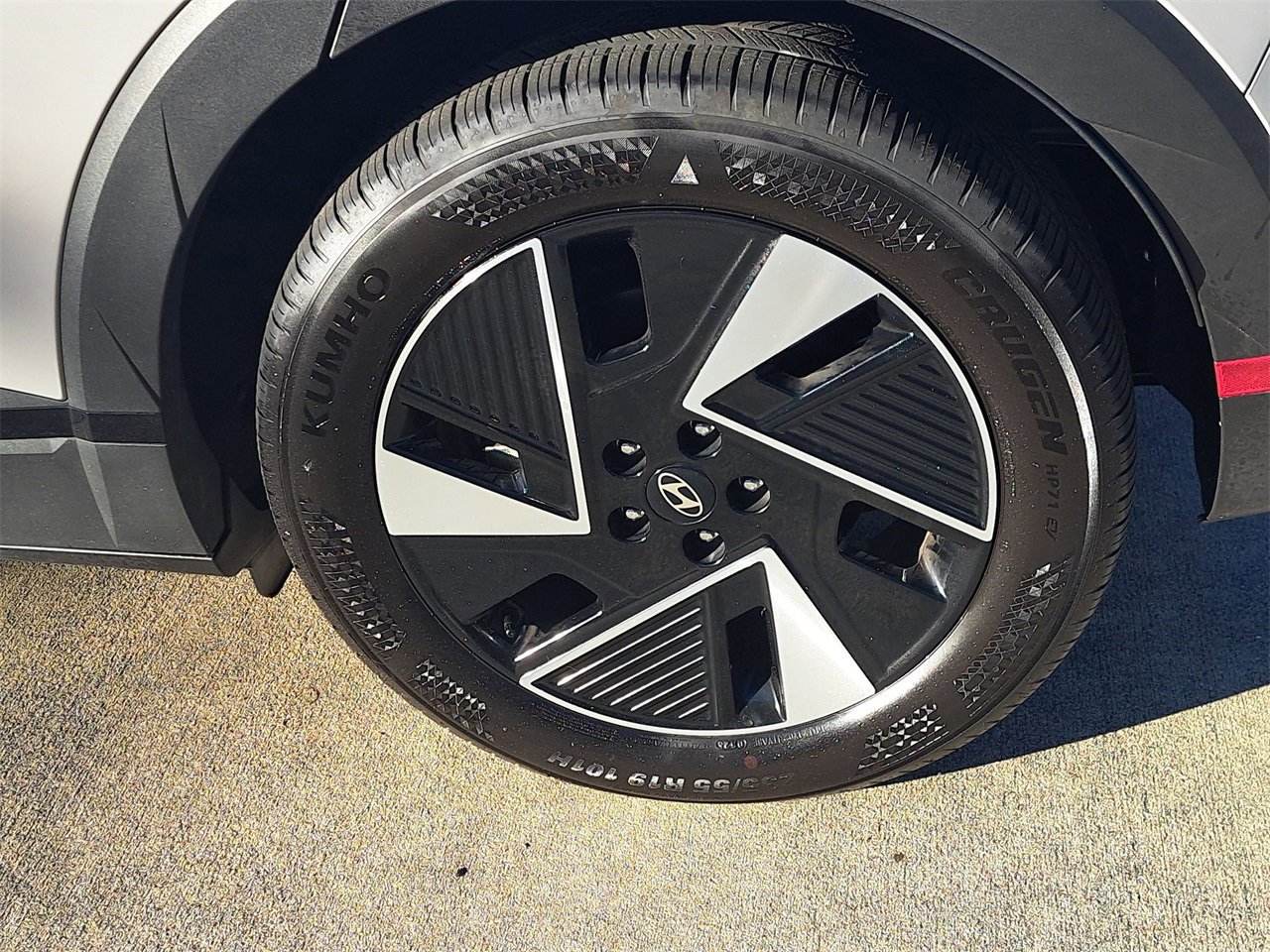 Used 2025 Hyundai Ioniq 5 SEL image 5