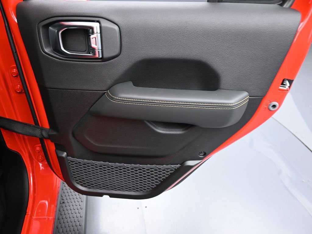 New 2025 Jeep Wrangler Unlimited Sahara AWD/4WD image 16